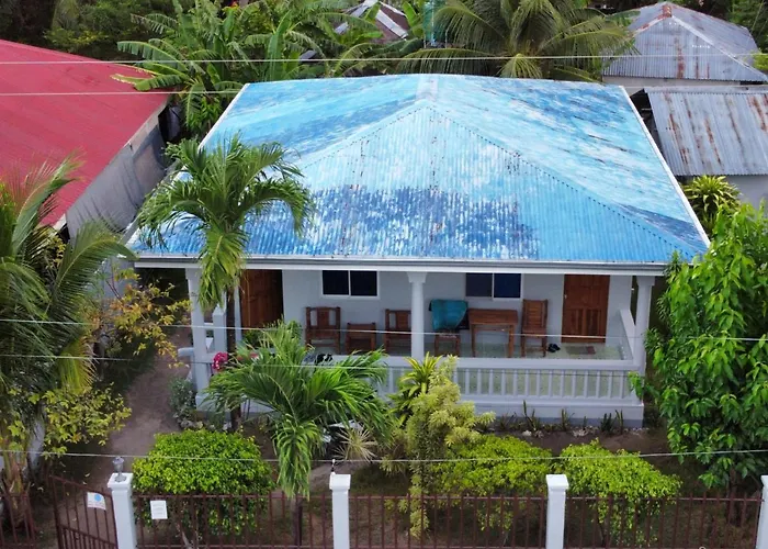 Genna's Tourist Guest house 3*