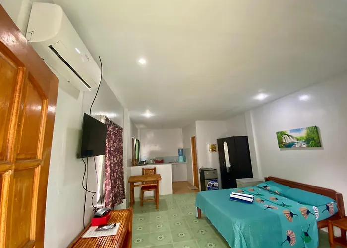 Genna's Tourist Guest house Santa Fe (Cebu)