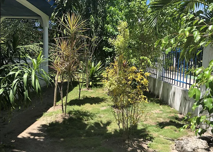 Genna's Tourist 3* Santa Fe (Cebu)