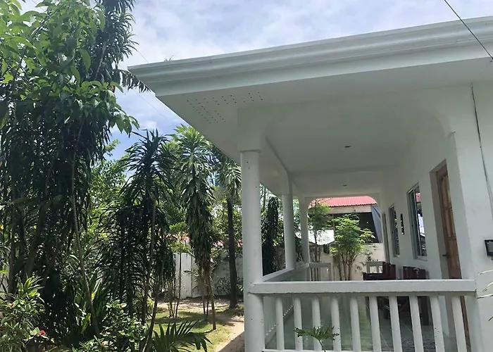 Genna's Tourist Guest house 3*